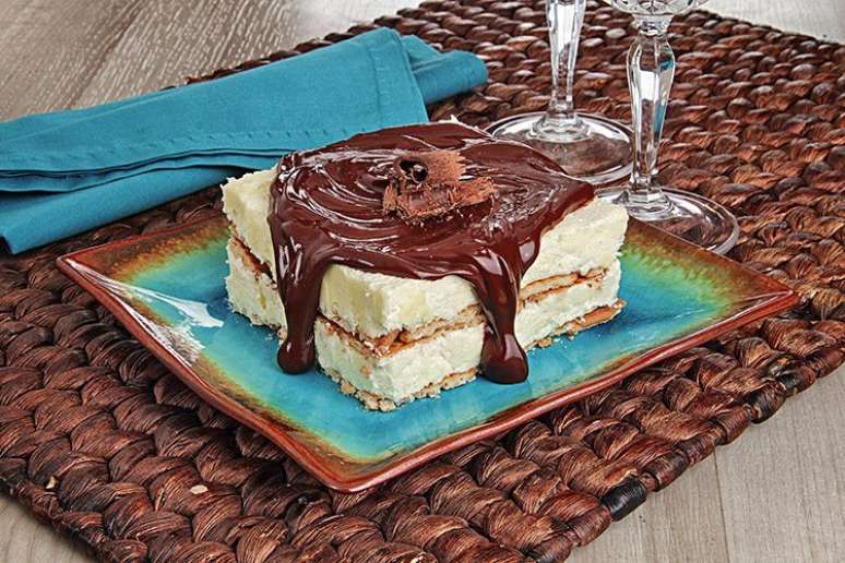 Guia da Cozinha - Receitas com biscoito de maisena: 11 sobremesas f&aacute;ceis e deliciosas