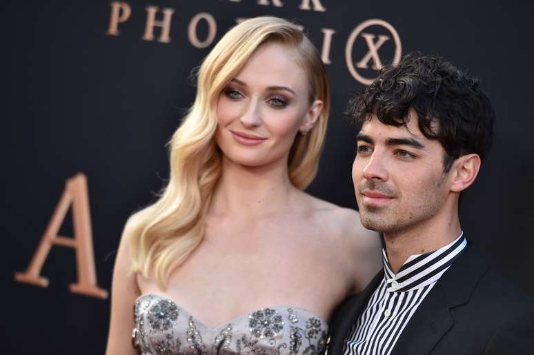 Sophie Turner e Joe Jonas estariam esperando o primeiro filho