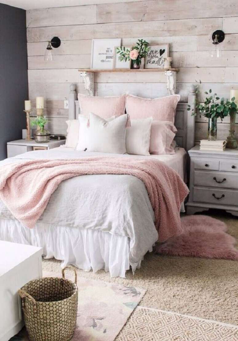 5. Tons de rosa s&atilde;o os mais usados na decora&ccedil;&atilde;o de quarto feminino de solteiro &ndash; Foto: We Heart It