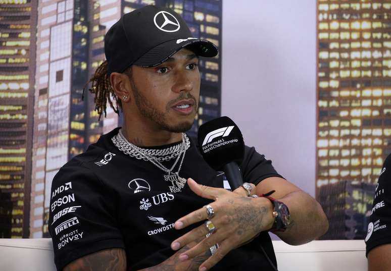 O pilot ingl&ecirc;s da F&oacute;rmula 1 Lewis Hamilton. 12/3/2020   REUTERS/Loren Elliott