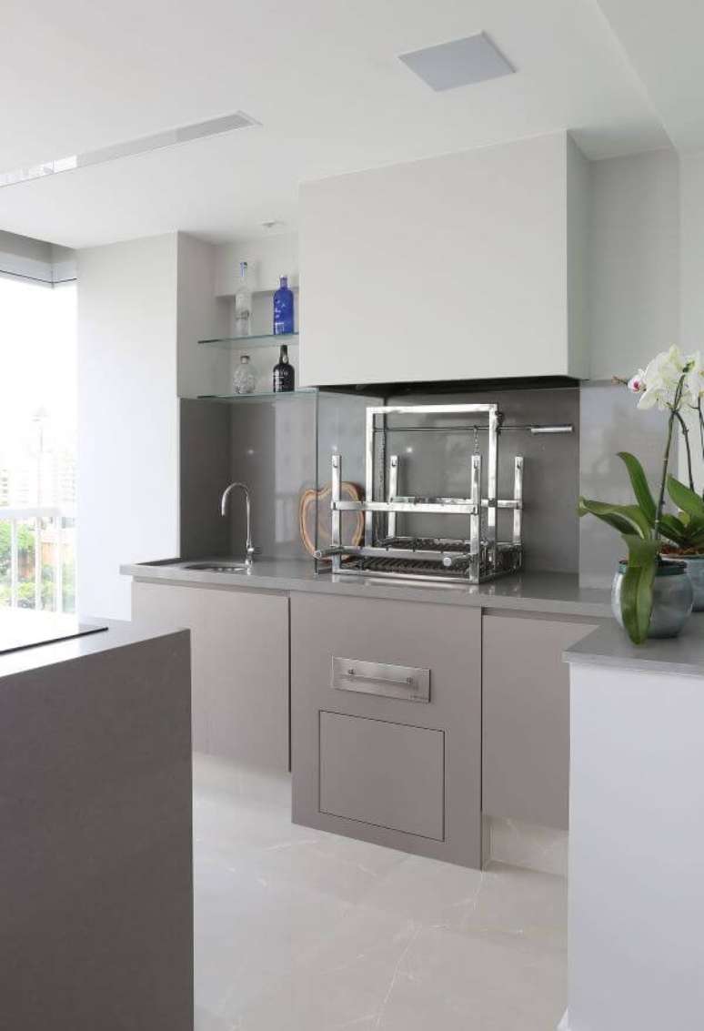 63. Varanda gourmet com churrasqueira el&eacute;trica &ndash; Via> Anna Paula Moraes