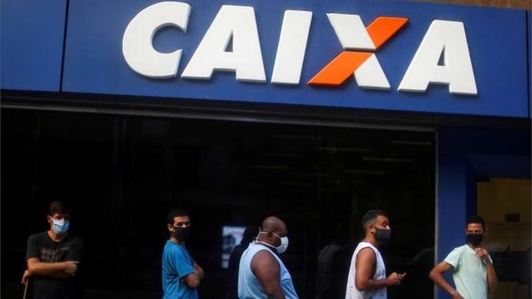 Mais de 50 milhões de pessoas receberam o benefício segundo a Caixa