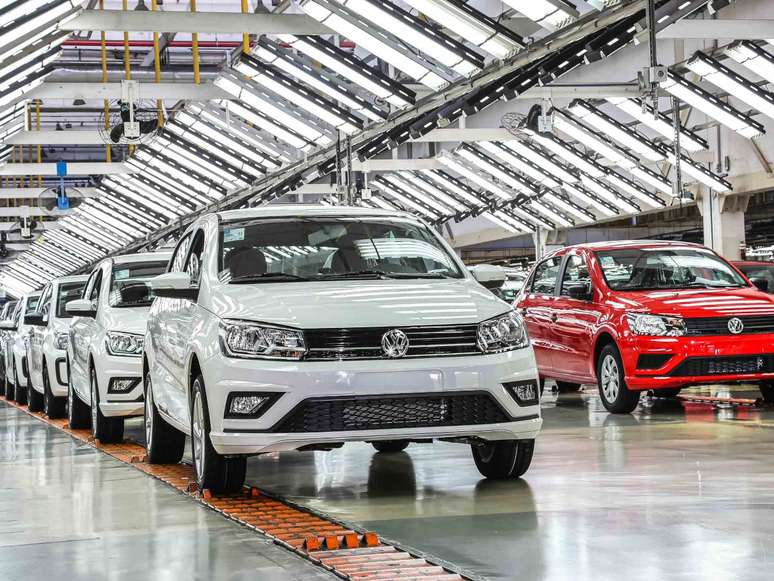 At&eacute; abril o Volkswagen Gol somava 8.532.771 unidades produzidas no Brasil.