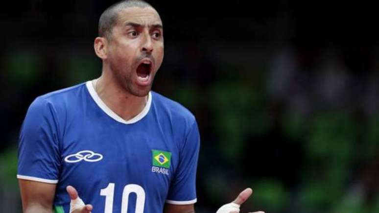 Serginho foi bicampeão olímpico pela seleção brasileira de vôlei, em 2004 e 2016