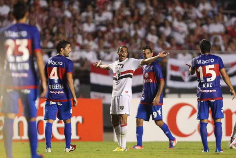Lucas marcou um gol em sua despedida do São Paulo (Foto: Tom Dib/Lancepress!)