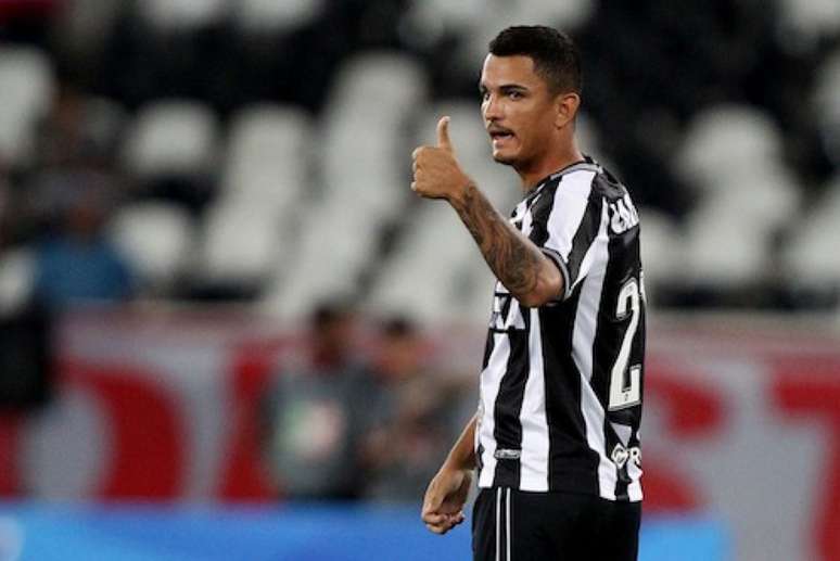 Zé Gatinha atuou apenas 26 minutos com a camisa alvinegra (Foto: Vítor Silva/SSPress/Botafogo)