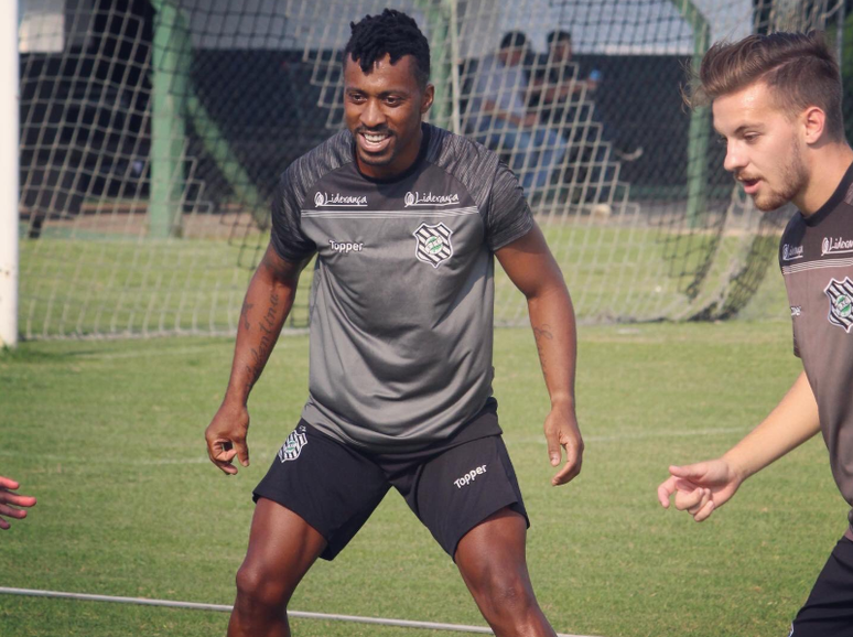 Arouca avalia retorno do futebol (Foto: Divulgação/FFC)