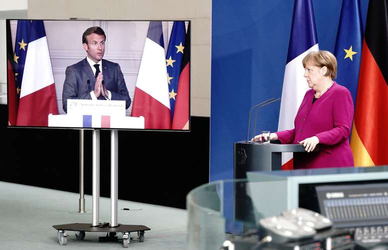 Entrevista coletiva conjunta (e por vídeo) do presidente da França, Emmanuel Macron, e da chanceler alemã, Angela Merkel 
18/05/2020
Kay Nietfeld/Pool via REUTERS