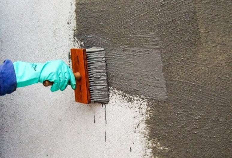 27. O impermeabilizante de parede é um material de construção que evita a proliferação de fungos. Fonte: Pinterest