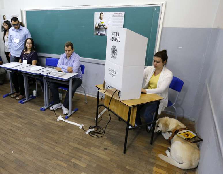 Local de votação em Belo Horizonte
26/10/2014
REUTERS/Sergio Moraes