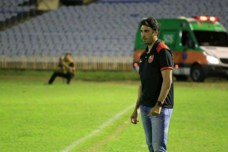 Athirson falou sobre suas passagens como treinador do São Cristóvão e do Goytacaz (Divulgação / Flamengo-PI)