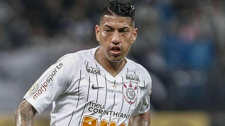 Presidente do Avaí confirma contratação de Ralf, ex-Corinthians