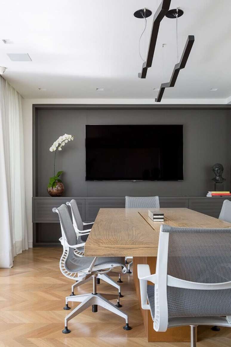 83. Sala de reunião decorada com conjunto de cadeiras para escritório ergonômicas e modernas – Foto: Architecture Art Designs