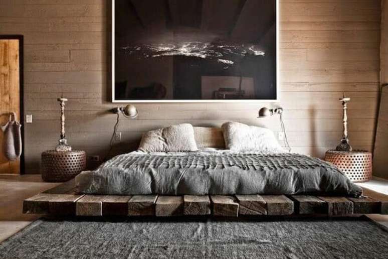 43. Os móveis de pallet trazem uma pegada rústica para o quarto de casal. Fonte: Pinterest