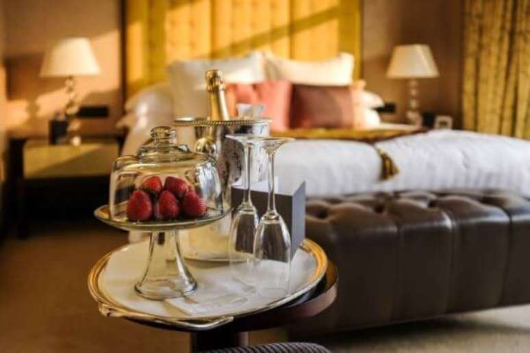 26. Quarto com decora&ccedil;&atilde;o rom&acirc;ntica simples &ndash; Via: Pinterest