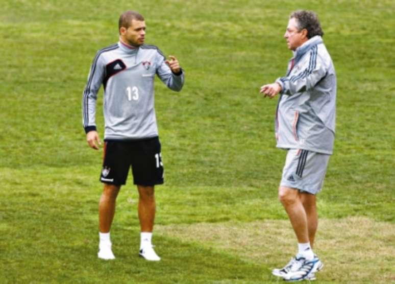 Edinho reencontrou Abel no Fluminense em 2011 (Foto: Paulo Sergio)