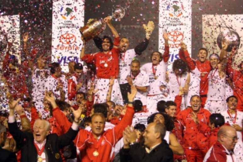 Internacional conquistou a Libertadores de 2006 (Foto: JEFFERSON BERNARDES/VIPCOMM)