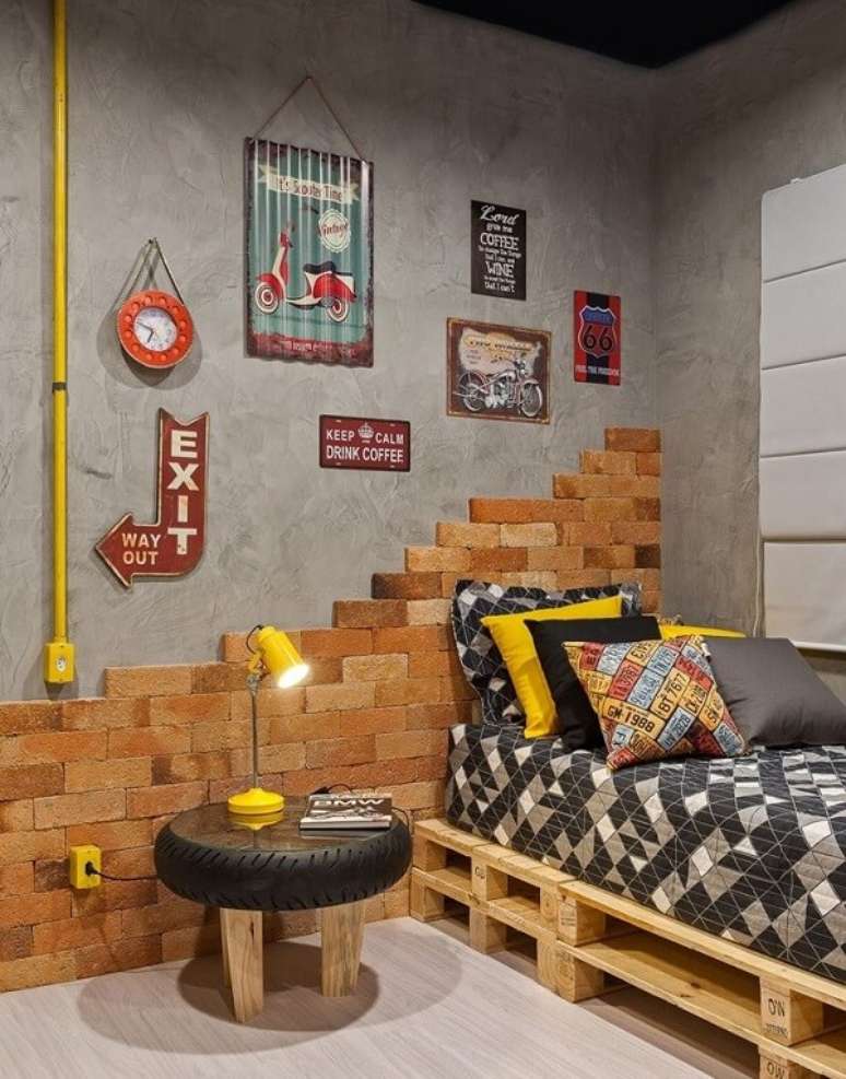 44. Os móveis de pallet decoram o ambiente com descontração. Fonte: Pinterest