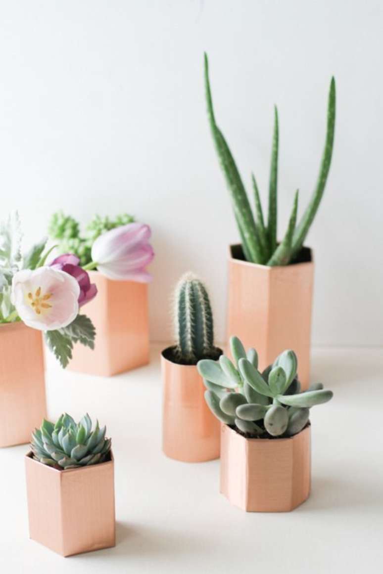 21. Vaso de plantas pequenas rose gold – Via: Pinterest