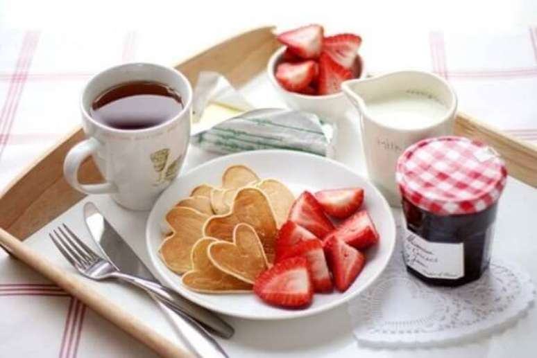 18. Café da manhã com muito amor para o dia dos namorados. Fonte: Muito Chique