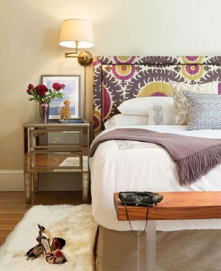 40. Cabeceiras casal estampadas se destacam na decora&ccedil;&atilde;o do quarto clean &ndash; Foto: limaonagua