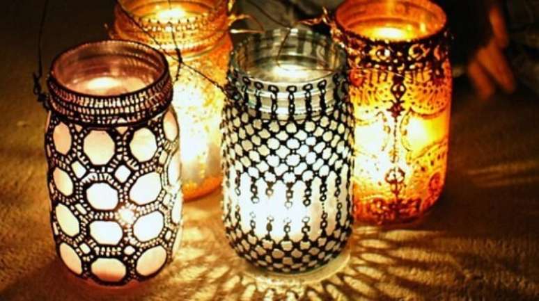 5. Lanternas marroquinas feitas com frascos de vidro. Fonte: Pinterest