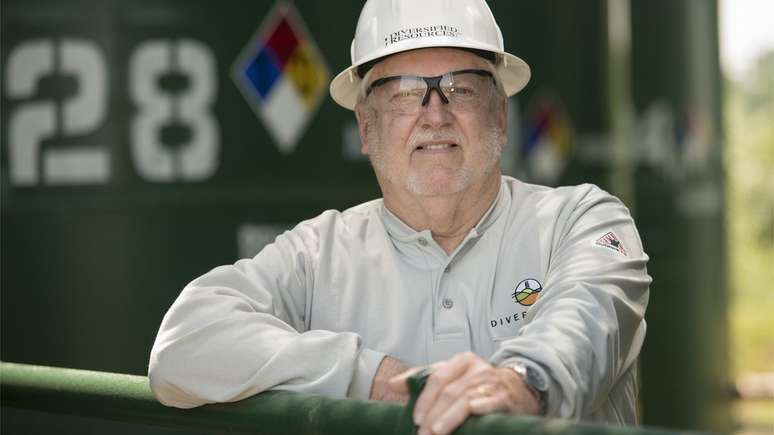 Pai de Rusty ainda tem um papel de lideran&ccedil;a na empresa de seu filho