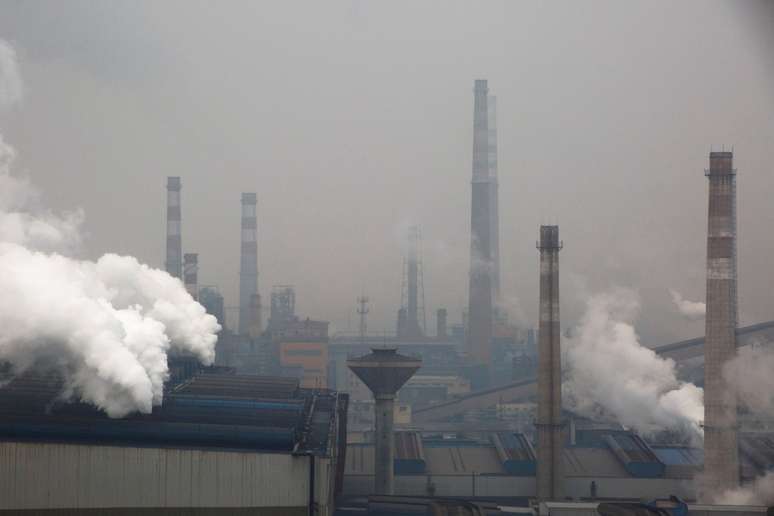 Área industrial com ar poluído em Anyang, China 
18/02/2019
REUTERS/Thomas Peter