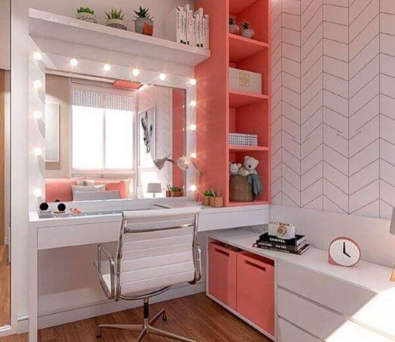 85. Combine as penteadeiras com o restante da decora&ccedil;&atilde;o. Fonte: Pinterest