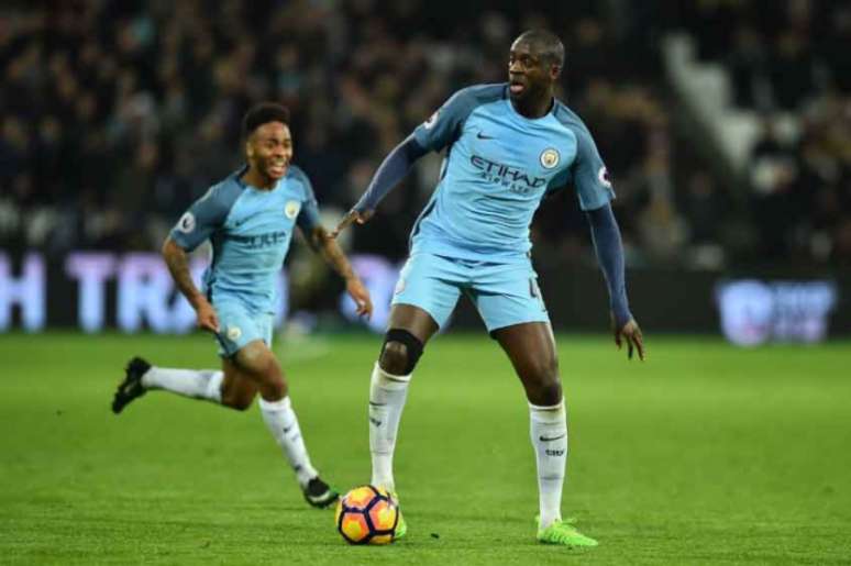 Yaya Touré pelo Manchester CIty (Foto: Glyn Kirk / AFP)