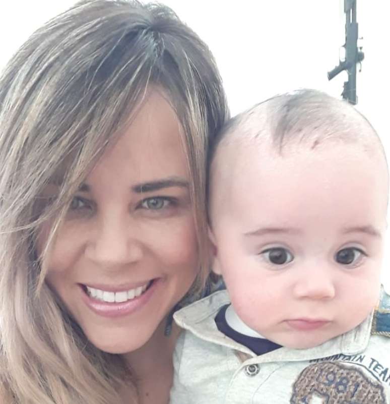 Viviane depende da documentação de seu filho Juan para voltar ao Brasil