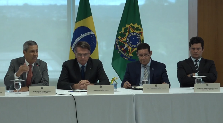 Vídeo da reunião entre Bolsonaro e ministros, liberado na sexta-feira (22)
