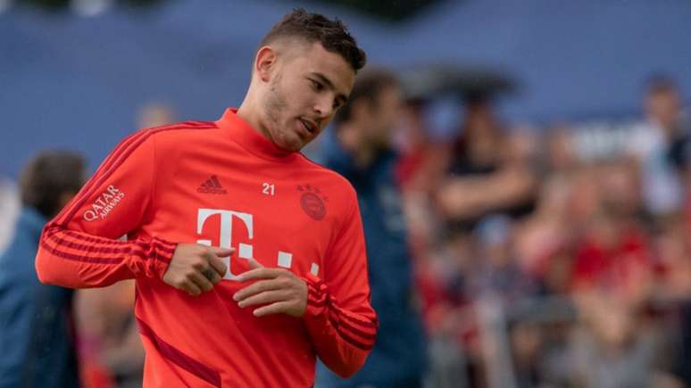 Lucas Hernández está tendo uma primeira temporada complicada no Bayern de Munique (Peter Kneffel / dpa / AFP)
