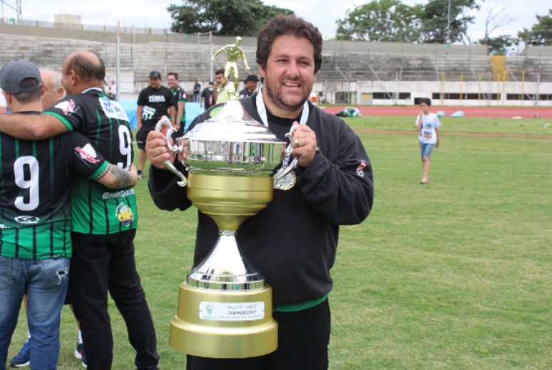 Marchiori é o treinador mais vitorioso da história do clube (Foto: Divulgação)