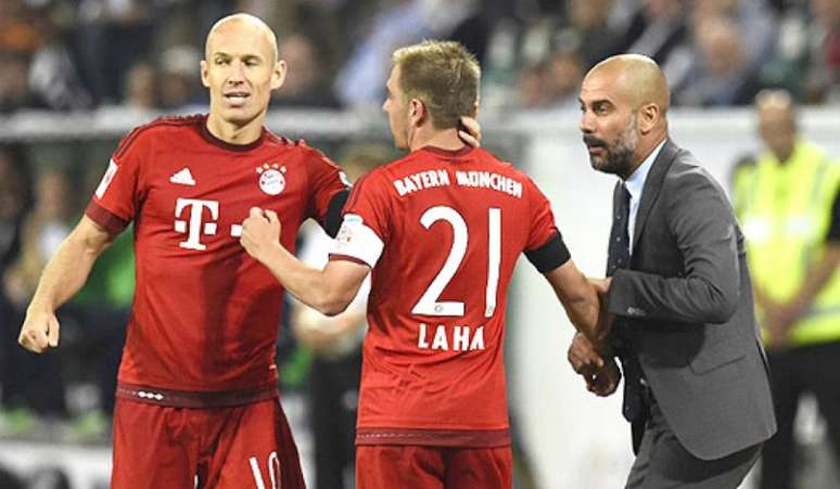 Robben, Lahm e Guardiola na época de Bayern de Munique (Foto: Tobias Schwarz / AFP)