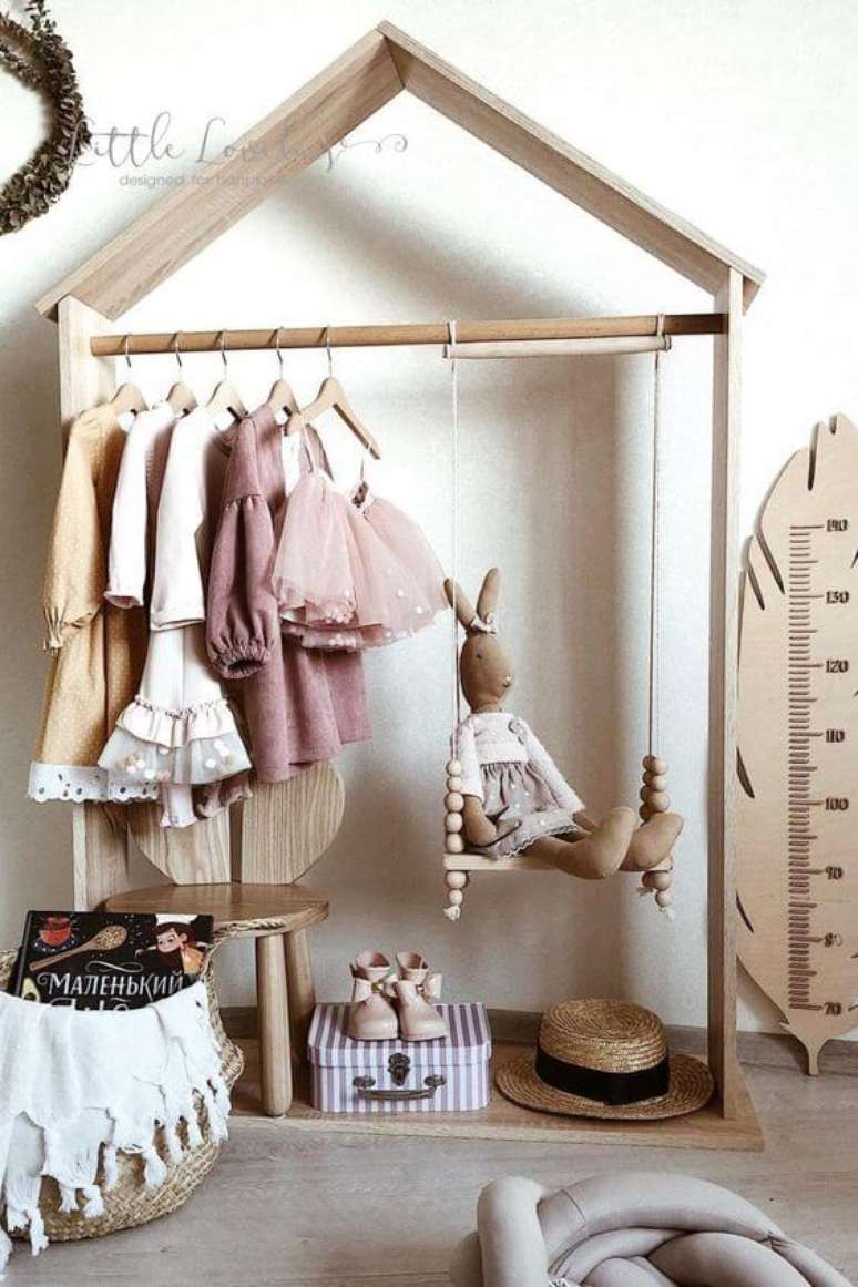 22. Guarda roupa infantil de madeira – Via: Pinterest