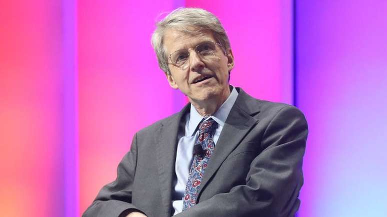 Robert Shiller, vencedor do Prêmio Nobel de Economia, considera que existem duas pandemias no mundo