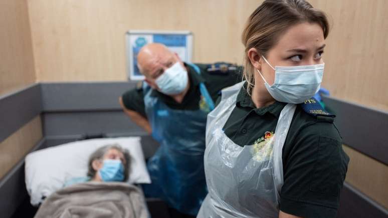 Os idosos est&atilde;o mais expostos ao risco de coronav&iacute;rus e tamb&eacute;m mais propensos a ter perda auditiva