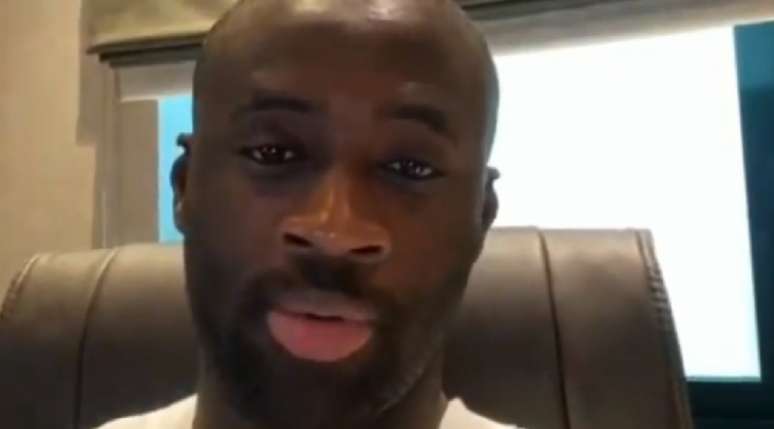Yaya Touré desistiu de vir jogar no Brasil e alegou 'razões pessoais' em vídeo (Reprodução de vídeo / Instagram)