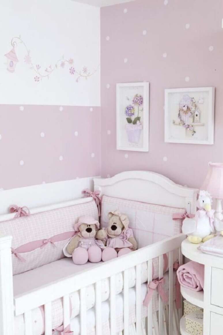 42. Cores claras e suaves são as melhores escolhas para a decoração de quartos bonitos de bebê – Foto: Ultimas Decoração