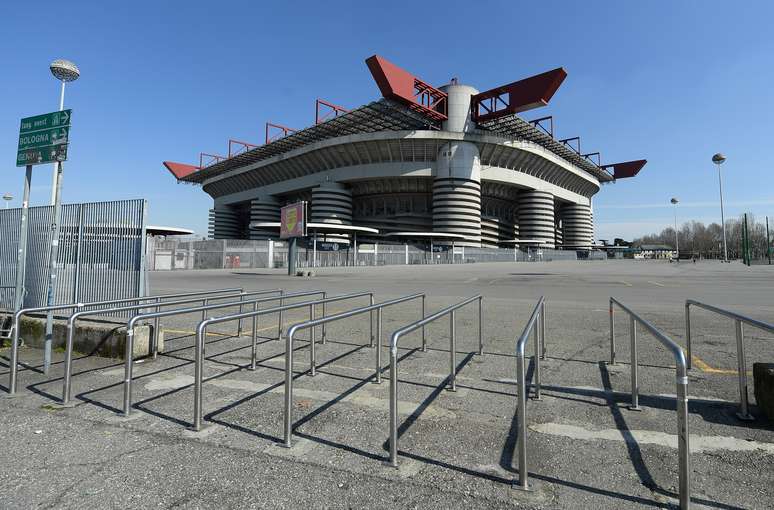Estádio San Siro, em Milão
REUTERS/Daniele Mascolo
