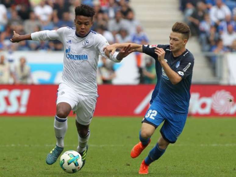 Weston McKennie abriu o placar contra o Fortuna Düsseldorf (Foto: AMELIE QUERFURTH/AFP)