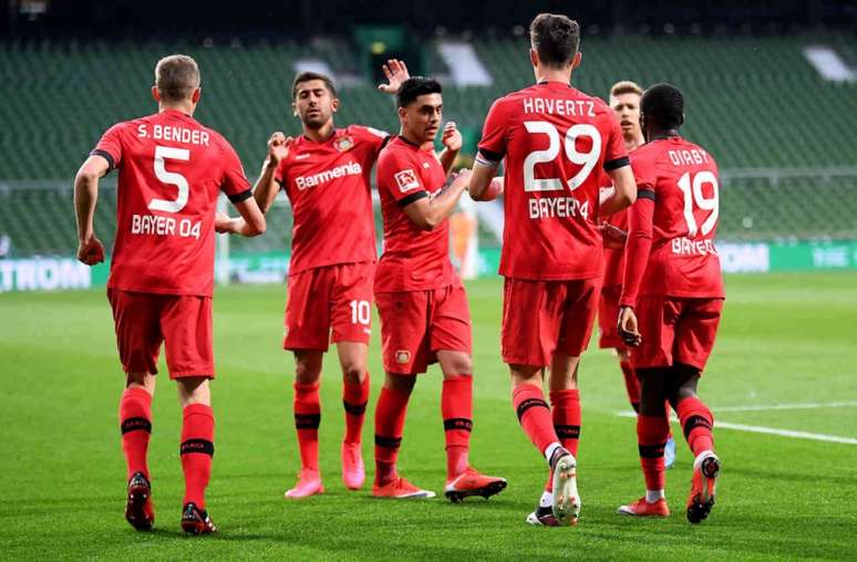 Bayer Leverkusen tenta emplacar bom jogo como contra o Monchengladbach e Werder Bremen (Foto: STUART FRANKLIN / AFP)