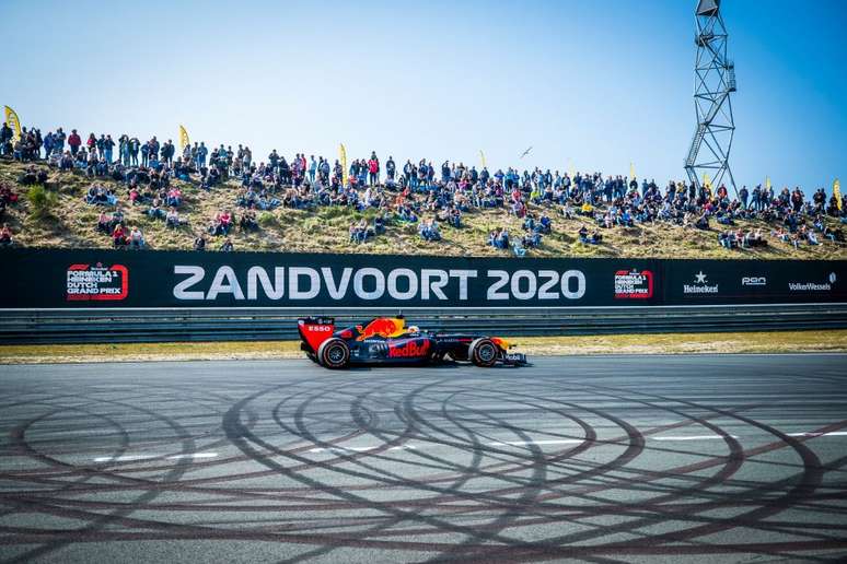 Seria a primeira corrida do holandês Max Verstappen em casa (Foto: Reprodução/ F1)