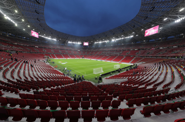 Puskas Arena deve ser o primeiro estádio na Hungria a ter o retorno dos torcedores (Foto: Divulgação/Uefa)