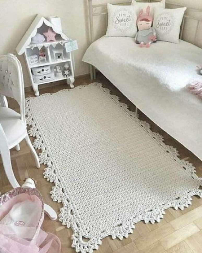 45. Tapete de crochê para quarto infantil feminino todo branco – Foto: Revista Artesanato