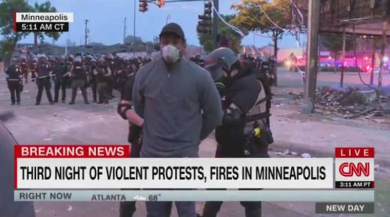 Jornalista da CNN é algemado ao vivo durante transmissão de cobertura de protestos