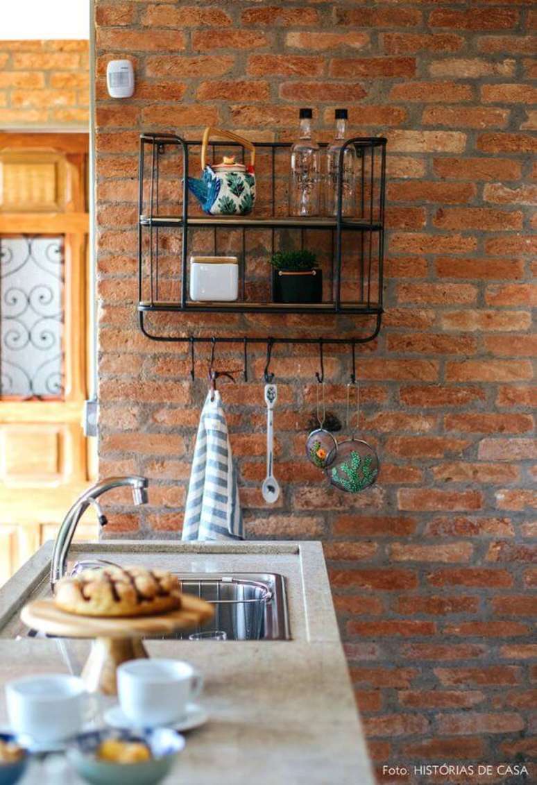 28. Móveis de ferro para cozinha moderna – Via: Histórias de Casa
