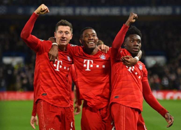 Bayern de Munique busca a terceira vitória em sete dias desde a volta da Bundesliga (GLYN KIRK / AFP)