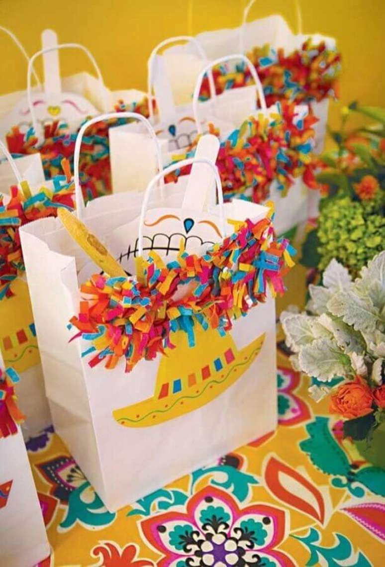 62. Saquinhos de lembrancinhas para festa mexicana – Foto: Pinterest